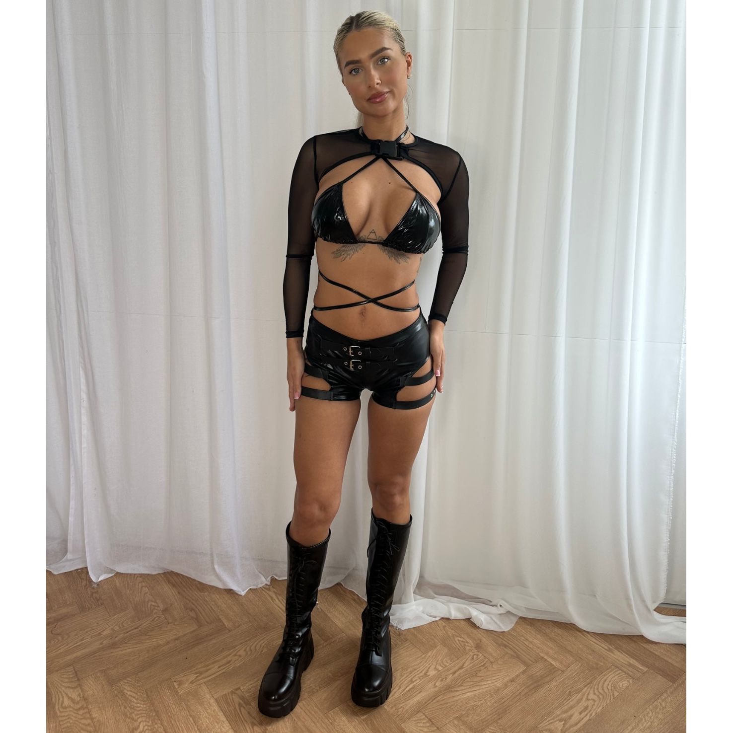 EXTREME BUCKLE CROP TOP- BLACK