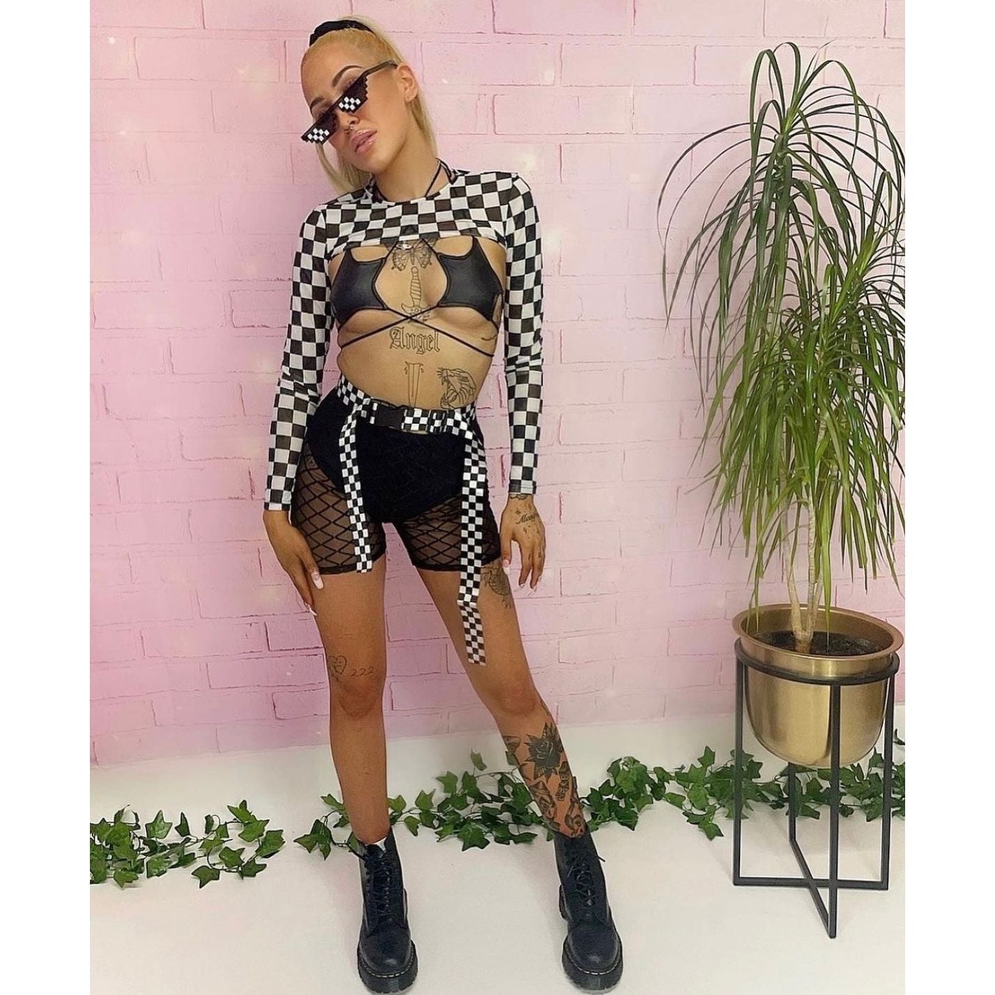 CHECKERBOARD MESH EXTREME CROP TOP
