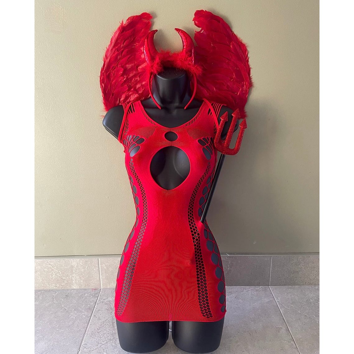 WOMENS RED DEVIL COSTUME, FANCY DRESS, FISHNET DRESS