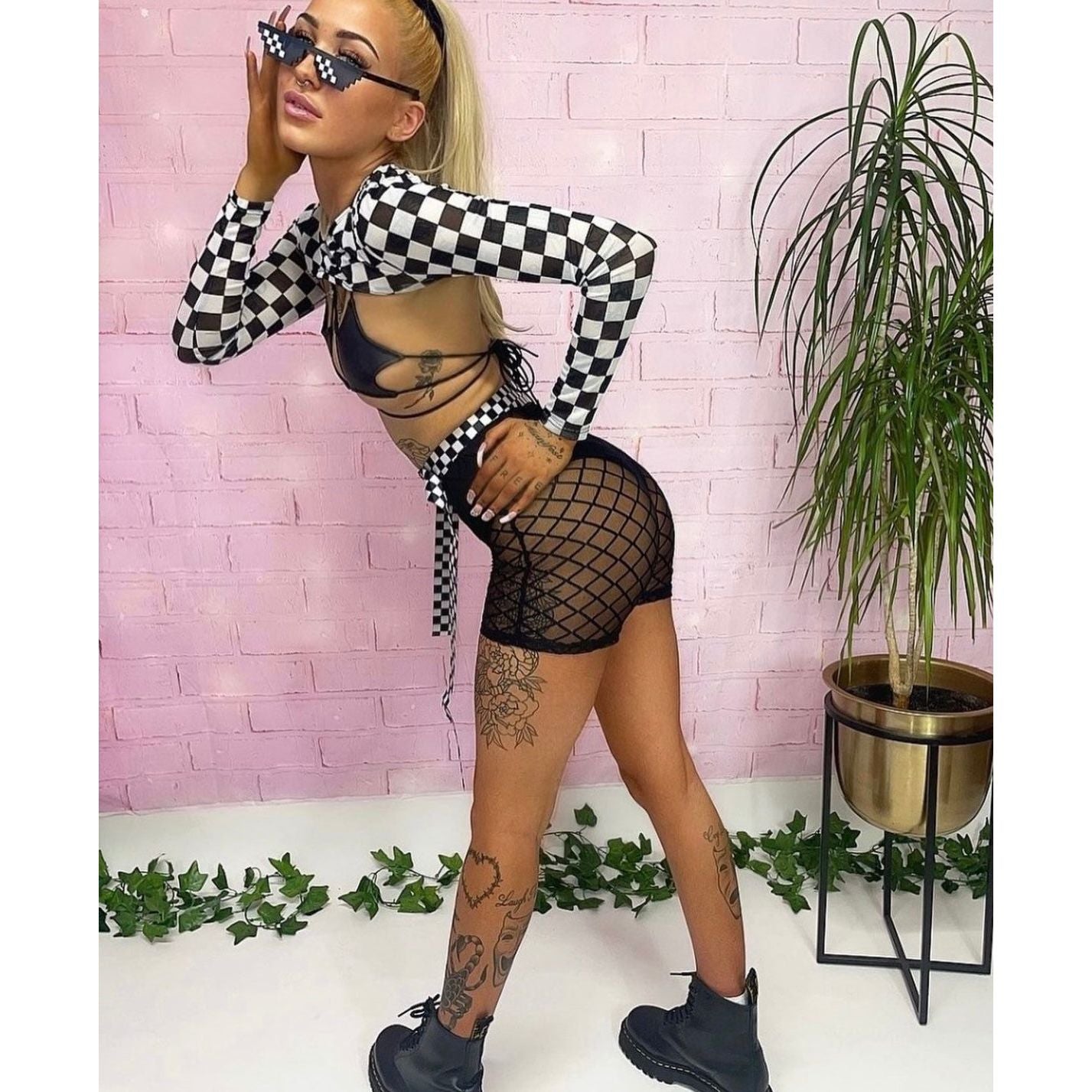 CRISS CROSS MESH SHORTS