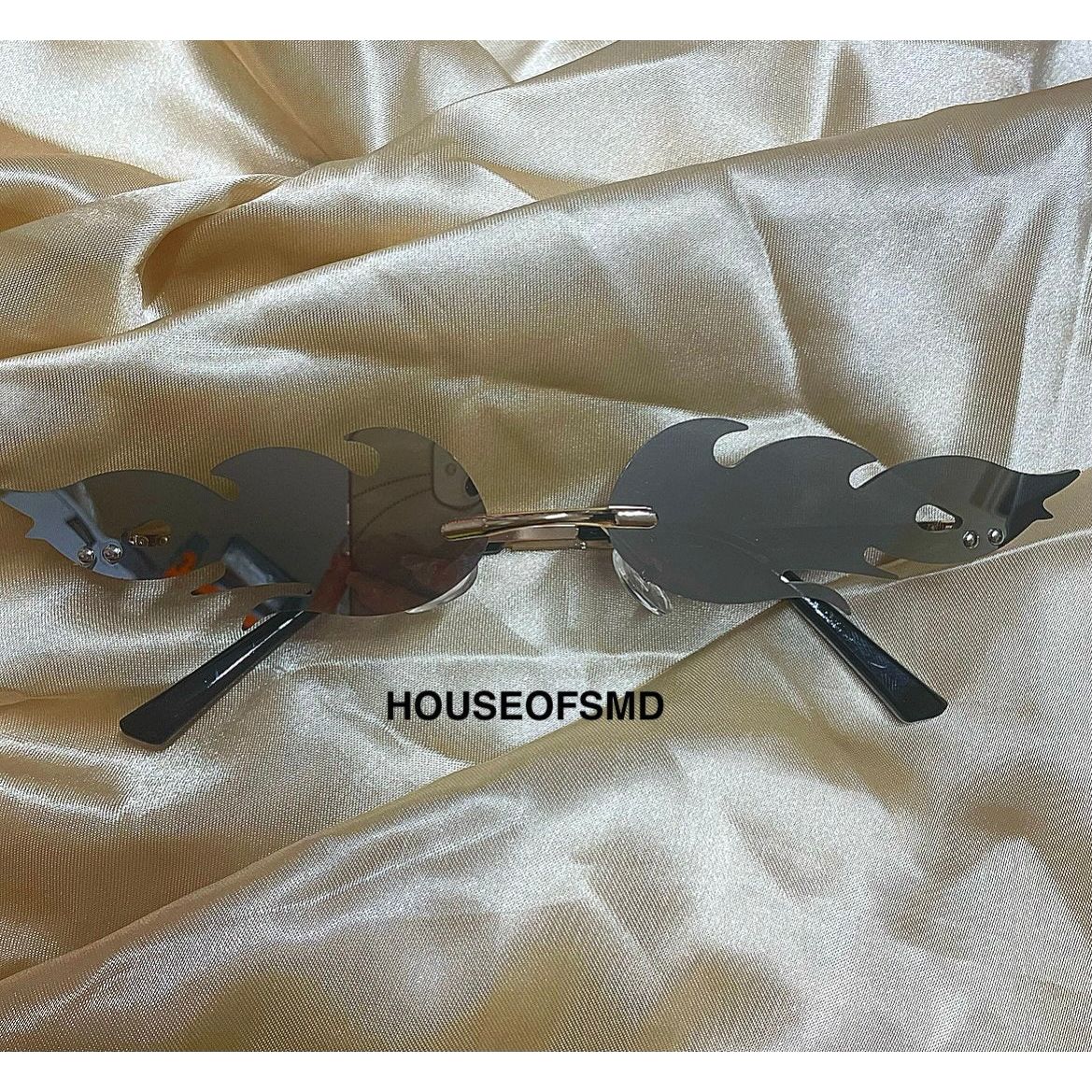 SLIVER FLAME PRINT SUNGLASSES