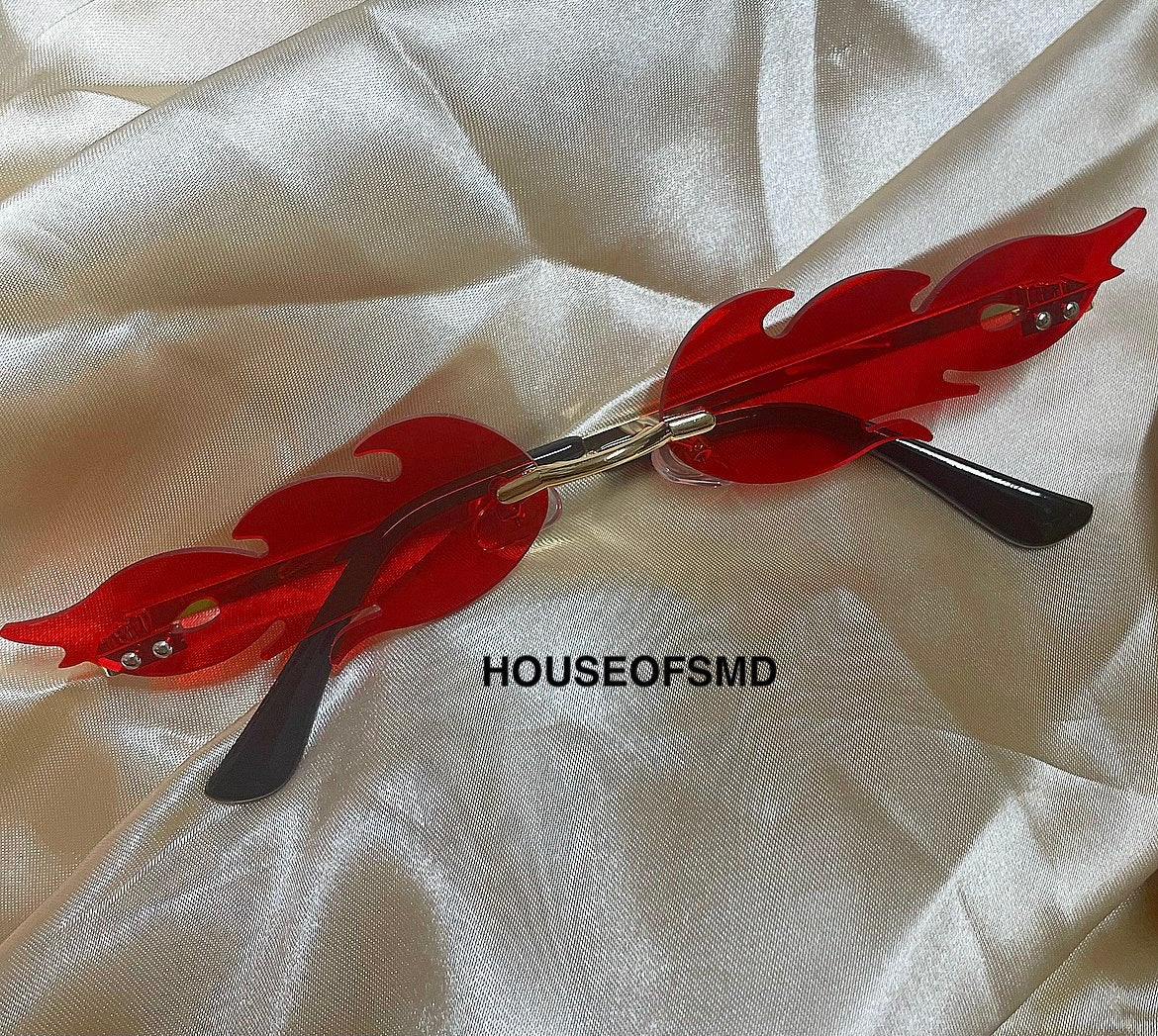 RED FLAME PRINT SUNGLASSES
