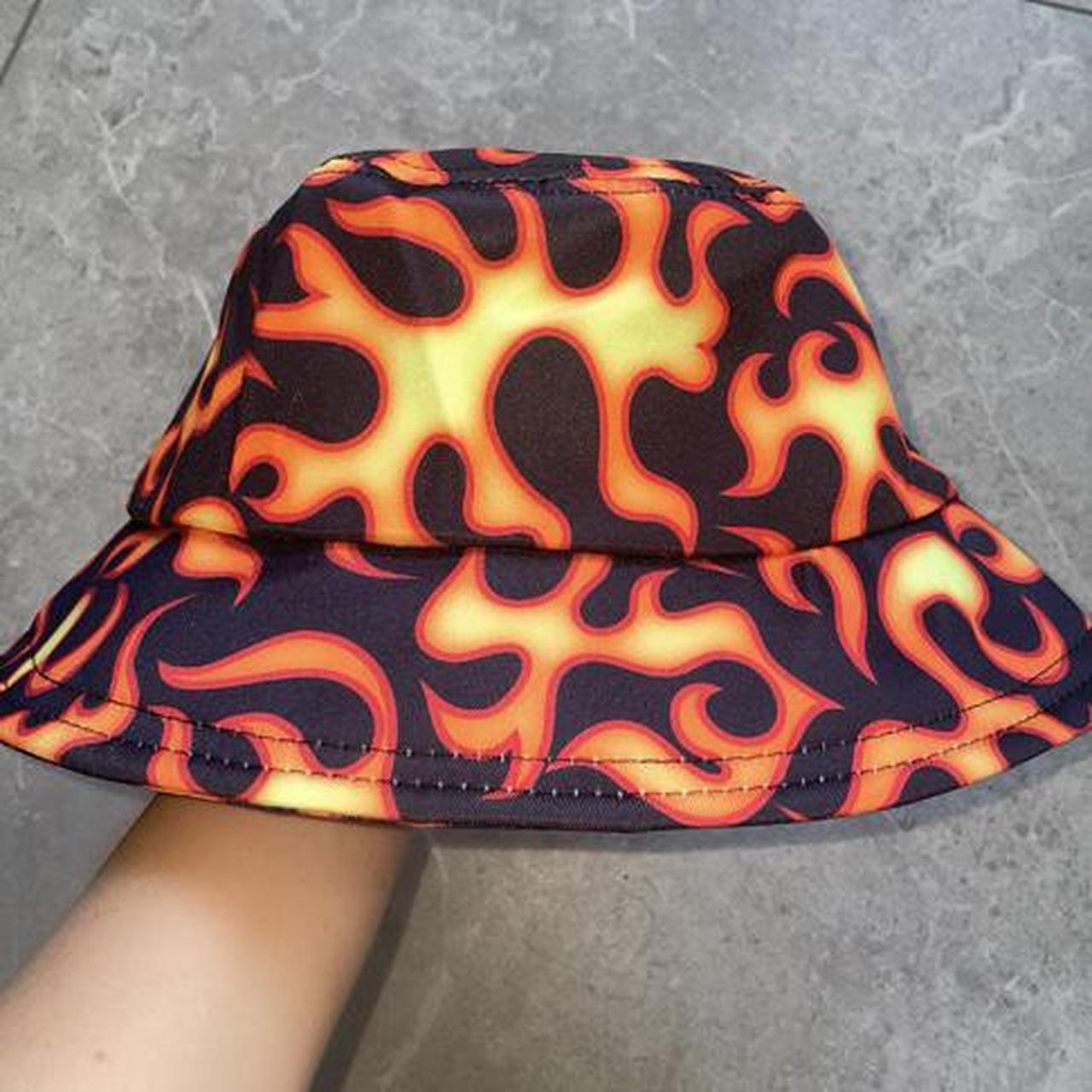 FLAME PRINT BUCKET HAT